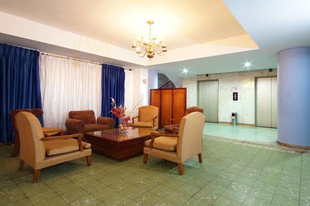 Hotel Royal Plaza カリ エクステリア 写真